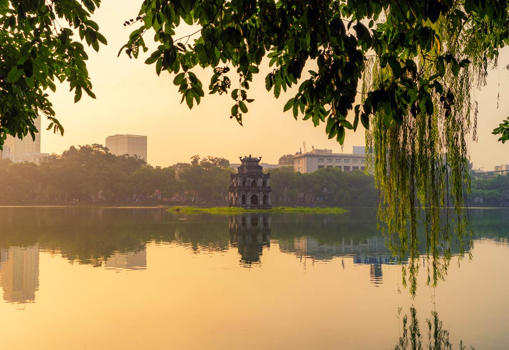 ha-noi-hoan-kiem-lake-01 (1)