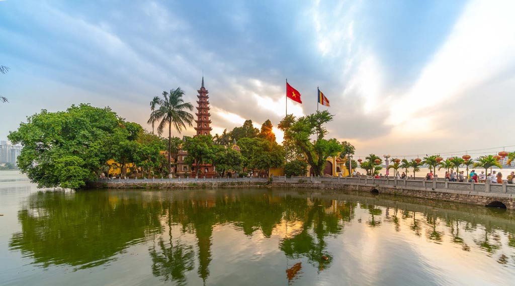 hanoi-tran-quoc-pagoda-01 (1)
