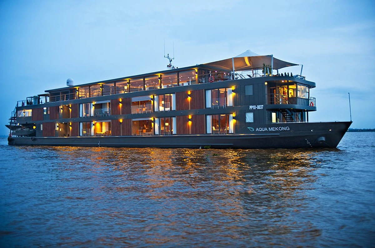 aqua-mekong-exterior-view-high-resolution-1690561454805163024489