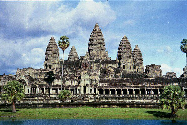 den-angkor-wat-3